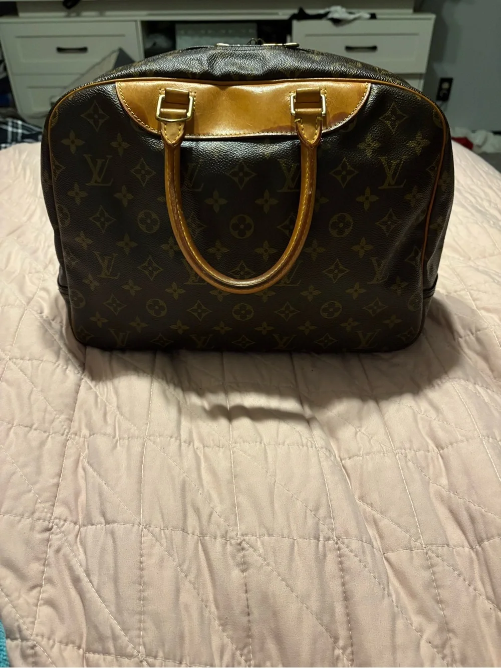 Louis Vuitton Deauville bag in monogrammed canvas 1997vintage highly sought +COA